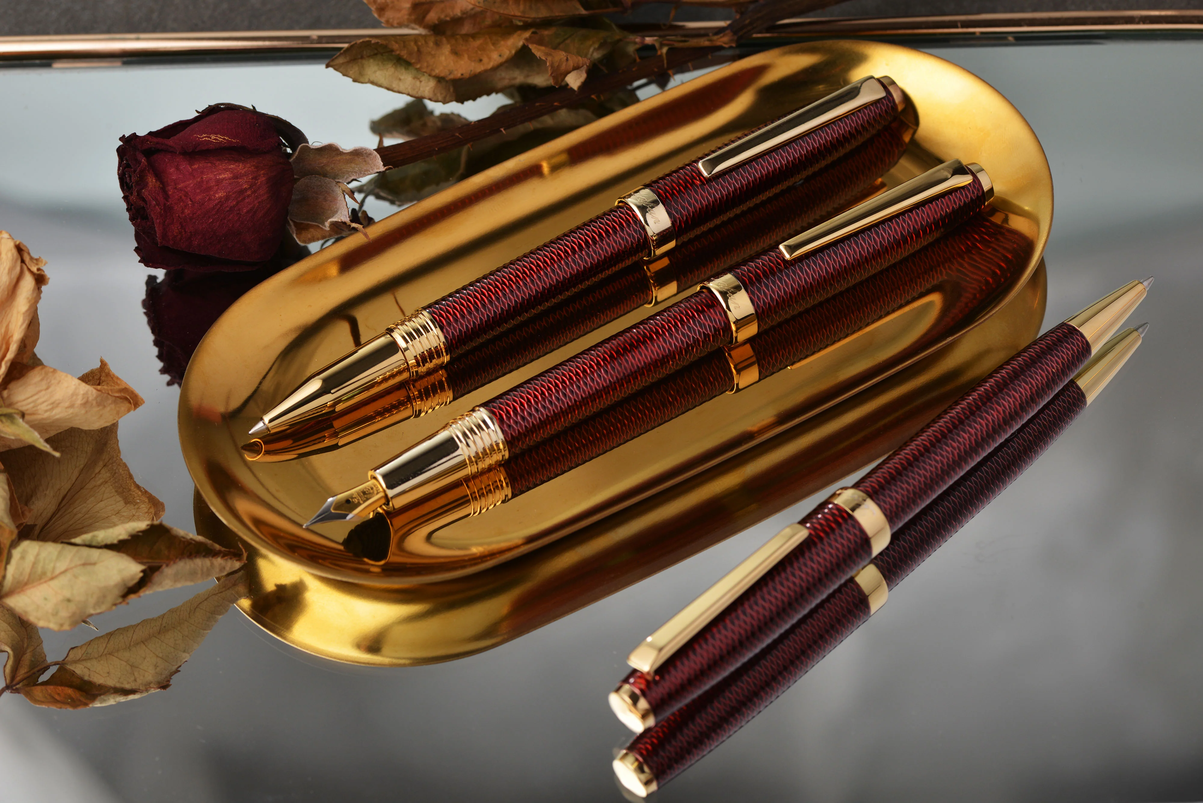 Gloria Ruby Red Fountain Pen - Image 4