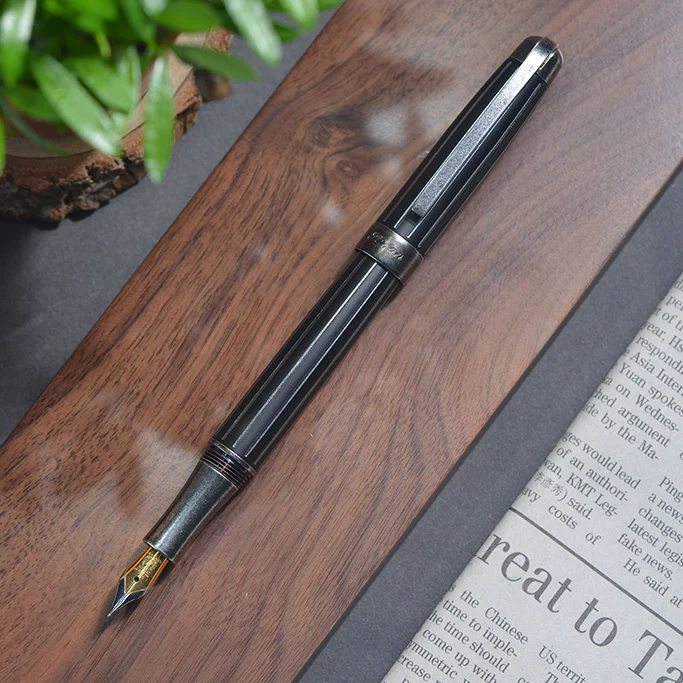 Antique'II Fountain Pen Gun Metal - Image 3